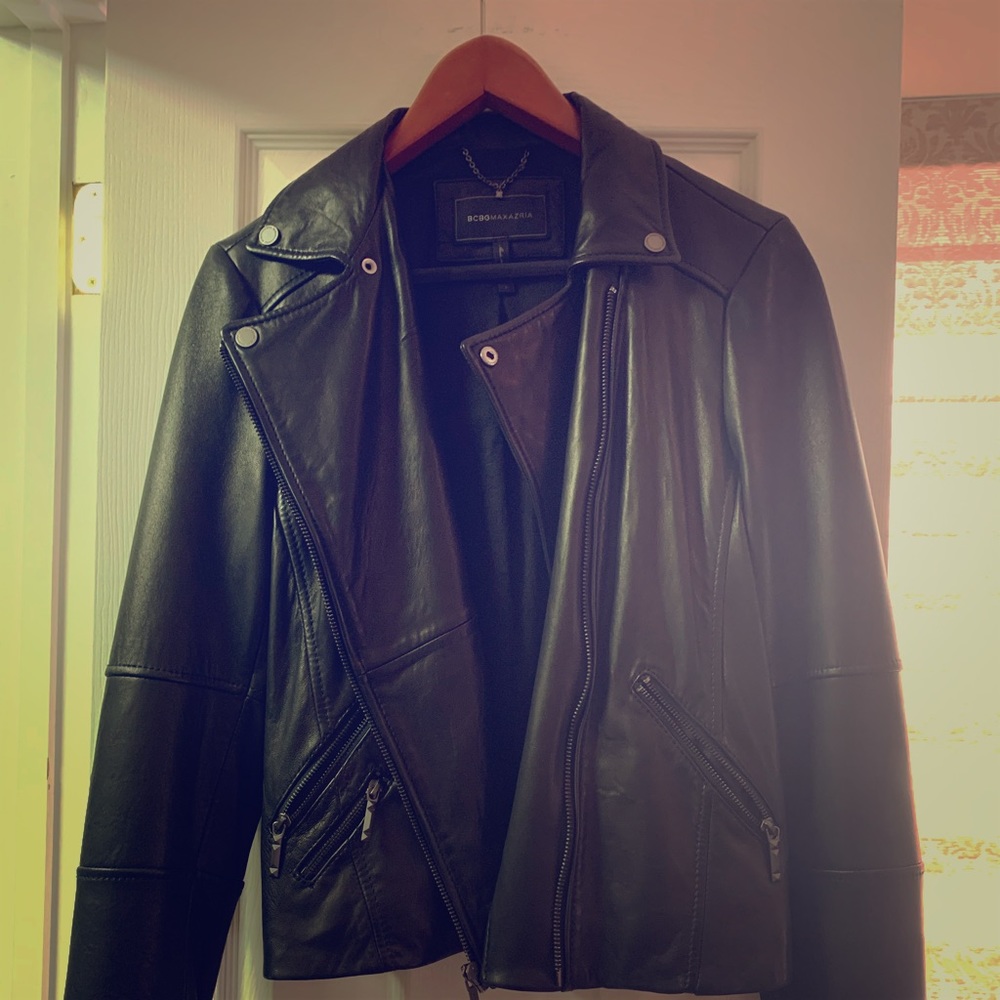 Never worn BCBG MAXAZRIA genuine leather jacket.